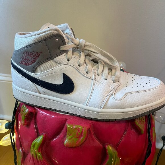 Nike Air Jordan 1 Mid "Paris," Size M 10.5 / W 12 - Picture 2 of 10